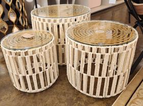 Mesas Auxiliares Redonda Rattan Natural Fino Acabamento Mesas Auxiliares Redonda Rattan Natural Fino Acabamento