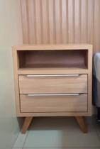 Mesinha de cabeceira