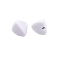Miçanga Passante Triângulo Resina Branco 12mm 50pçs 60g Miçanga Passante Triângulo Resina Branco 12mm 50pçs 60g