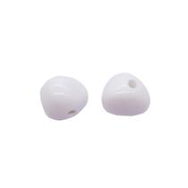Miçanga Passante Triângulo Resina Branco 12x13mm 100pçs 140g Miçanga Passante Triângulo Resina Branco 12x13mm 100pçs 140g