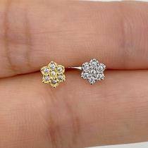 Microbell reto ouro 18k com flor cheinha e zircônias