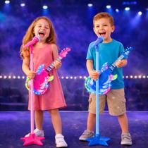 Microfone e Guitarra Infantil Musical Som Luzes Pedestal Conecta No Celular