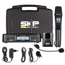 Microfone Sem Fio De Mão Com Lapela E Headset Uhf Multifrequencia Uhf700d Skp Pro Áudio Microfone Sem Fio De Mão Com Lapela E Headset Uhf Multifrequencia Uhf700d Skp Pro Áudio