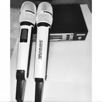 Microfone Shure Ew135g4 Duplo Branco Sem Fio Profissional Metal 200 metros