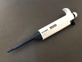 Micropipeta, monocanal, autoclavável, volume variável, diversas faixas de volume Micropipeta, monocanal, autoclavável, volume variável, diversas faixas de volume