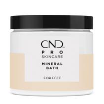 Mineral Bath CND Pro Skincare para pés com óleo de abacate 500mL