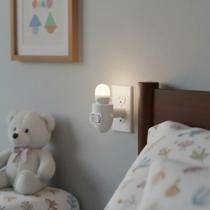 Mini Abajur de Led Luminaria Luz Noturna Tomada Abajur Quarto Bebê Criança Corredor Infantil Bivolt Mini Abajur de Led Luminaria Luz Noturna Tomada Abajur Quarto Bebê Criança Corredor Infantil Bivolt