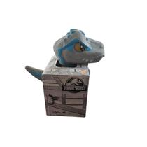 Mini Baby Dinos Jurassic World Velociraptor Cinza na Casinha