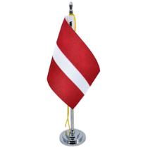 Mini Bandeira De Mesa Do Letônia Poliéster 15 Cm (mastro)