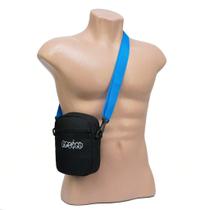 mini bolsa preta com alça colorida chest bag