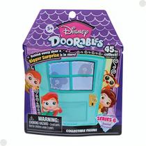 Mini Boneco Surpresa da Disney Doorables Série 6 3980 Sunny