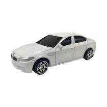 Mini Carro Réplica BMW M5 Em Metal Fundido Preto Com Mecanismo De Deslizamento Para Crianças