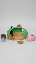 Mini Figura Porco Espinho com Cenário Mini Figura Porco Espinho com Cenário