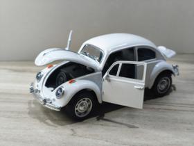 Mini Fusca Clássico em Metal com Sistema de Fricção