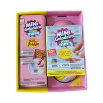 Mini Geladeira De Brinquedo Com Luzes LED, Conjunto De Geladeira Para Casa De Bonecas Com Mini Mini Geladeira De Brinquedo Com Luzes LED, Conjunto De Geladeira Para Casa De Bonecas Com Mini