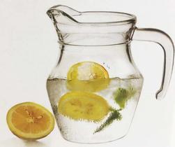 Mini Jarra de Vidro para Sucos e refrescos 500ml Bono. Mini Jarra de Vidro para Sucos e refrescos 500ml Bono.