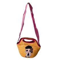 Mini Lancheira Doll Elegante Cor:Dourado Mini Lancheira Doll Elegante Cor:Dourado