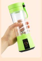 Mini Liquidificador Portátil para Shake Whey Vitamina Squeeze Fitness 380ml Cod:13862
