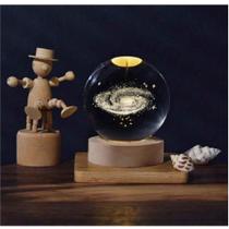 Mini Luminária Led Globo De Vidro Saturno 3d Com Cabo Usb Com Base de Madeira Mini Luminária Led Globo De Vidro Saturno 3d Com Cabo Usb Com Base de Madeira