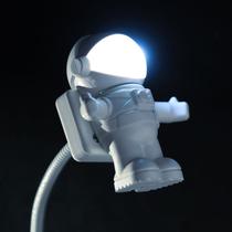 Mini Luz Noturna USB Luminária Espacial Astronauta Led