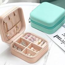 Mini Porta Jóias Mini Caixa Necessaire Organizadora de Guardar Anéis Brincos Colares Pulseiras Estojo Caixinha Portátil Compacta Elegante com Zíper Mini Porta Jóias Mini Caixa Necessaire Organizadora de Guardar Anéis Brincos Colares Pulseiras Estojo Caixinha Portátil Compacta Elegante com Zíper