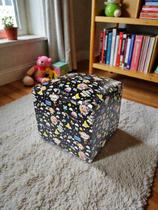 Mini Puff Banqueta Quadrado Fofo Cubo Decorativo material sintético