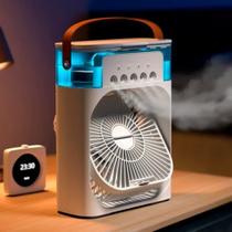 Mini Ventilador Climatizador De Ar Umidificador Portátil De Mesa U / VARIADA Mini Ventilador Climatizador De Ar Umidificador Portátil De Mesa U / VARIADA
