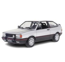 Mini Volkswagen Gol GTS 1988 Prata Classics 1/24 -California - California Toy