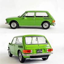 Miniatura 1/24 Volskwagen Brasilia 1976 Verde Miniatura 1/24 Volskwagen Brasilia 1976 Verde