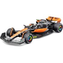 Miniatura - 1:43 - Formula 1 McLaren MCL60 2023 British GP 4 Lando Norris com Capacete - Bburago