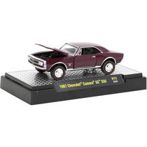 Miniatura - 1:64 - 1967 Chevrolet Camaro SS 350 - Detroit Muscle R72 - M2 Machines Miniatura - 1:64 - 1967 Chevrolet Camaro SS 350 - Detroit Muscle R72 - M2 Machines