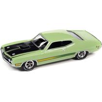 Miniatura - 1:64 - 1971 Ford Torino Cobra - Verde - MCACN - Johnny Lightning - JLMC031B