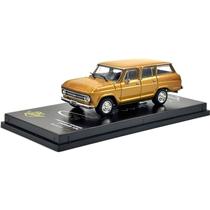 Miniatura - 1:64 - 1978 Chevrolet Veraneio Standard Dourada - Series 9 - BR Classics