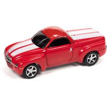 Miniatura - 1:64 - 2005 Chevy SSR - Vermelho - Classic Gold - Johnny Lightning - JLCG030B