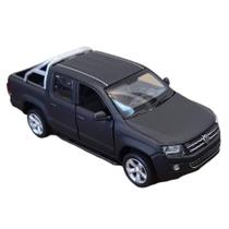 Miniatura Amarok Volkswagen Real 1:43 Metal e Fricção Preta Fosca