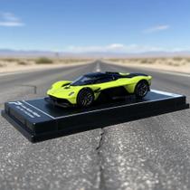 Miniatura Aston Martin Valkkyrie 1:64 Postercar Verde-limão