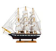 Miniatura Barco Navio Veleiro Madeira Casco Azul Base Marrom 44x9x49cm - jk