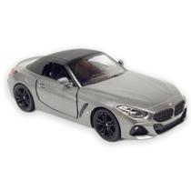 Miniatura BMW Z4 Kinsmart 1/34 Metal e Fricção Cinza Miniatura BMW Z4 Kinsmart 1/34 Metal e Fricção Cinza