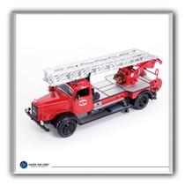 Miniatura caminhão de bombeiro mercedes benz l4500 1944 1/43
