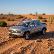 Miniatura Carrinho Coleção Fiat Toro 1:64 Cks Prata Miniatura Carrinho Coleção Fiat Toro 1:64 Cks Prata
