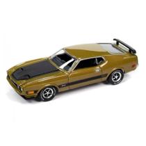 Miniatura Carro 1973 Ford Mustang Mach 1 1:64 Auto World