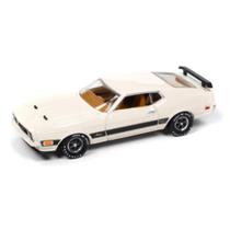 Miniatura Carro 1973 Ford Mustang Mach 1 1:64 Auto World