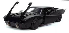 Miniatura Carro Batmóvel (2022) c/ Figura - The Batman- DC - Metals Die Cast - 1:24 - Jada Toys