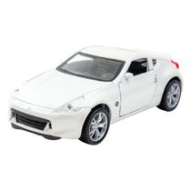 Miniatura Carro Nissan 370Z 1/43 Branco Maisto 25001 Miniatura Carro Nissan 370Z 1/43 Branco Maisto 25001