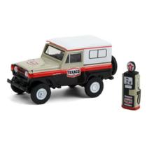 Miniatura Carro Nissan Patrol Com Bomba De Gasolina 1967 1/64 Greenlight Gre97100