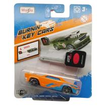 Miniatura Carro Nite Crawler Burnin KC 1/64 Maisto 15101