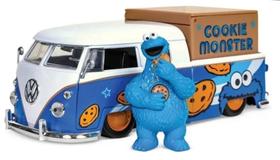 Miniatura Carro Volkswagen Kombi Cookie Monster c/ Figura - Sesame Street (1963) - Metasl Die Cast - 1:24 - Jada Toys Miniatura Carro Volkswagen Kombi Cookie Monster c/ Figura - Sesame Street (1963) - Metasl Die Cast - 1:24 - Jada Toys