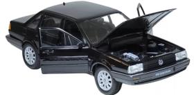 Miniatura Carro Volkswagen Santana escala - 1:24 - Welly