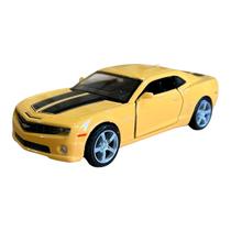 Miniatura Chevrolet Camaro SS Amarelo RMZ 1:36