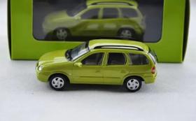 Miniatura Chevrolet Corsa Wagon Buick Sail 1:43 Verde Miniatura Chevrolet Corsa Wagon Buick Sail 1:43 Verde